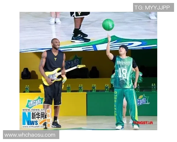 周杰伦与足球明星同框合影 展现体育与音乐的完美碰撞