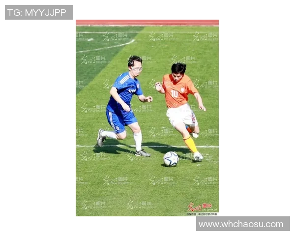 恩平足球球星崛起之路：从草根到顶级赛场的奋斗与荣耀